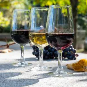 Non-alcoholic Wine