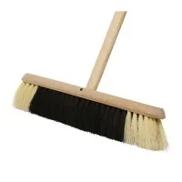 B&w 18'' Brush Wooden Handle