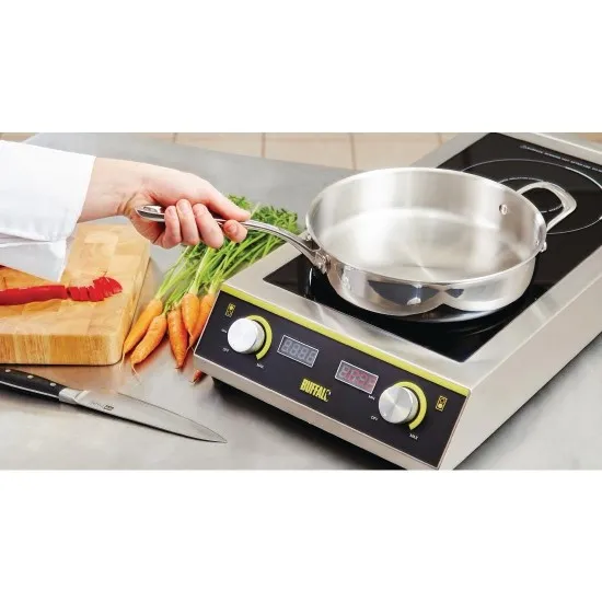 Vogue Tri Wall Saute Pans